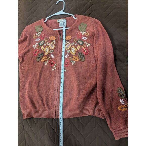 Brown embroidered Fall-themed zippered cardigan, Heirloom Collectables, size L - Picture 6 of 8